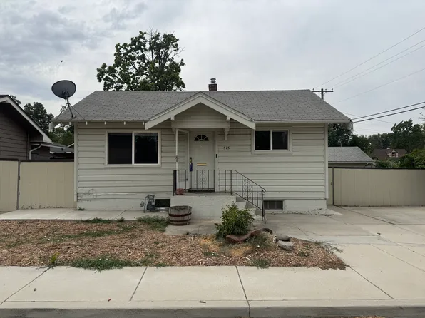 515 5th St S, Nampa, ID 83651