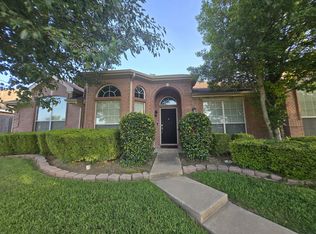 1244 Devonshire Dr, Desoto, TX 75115