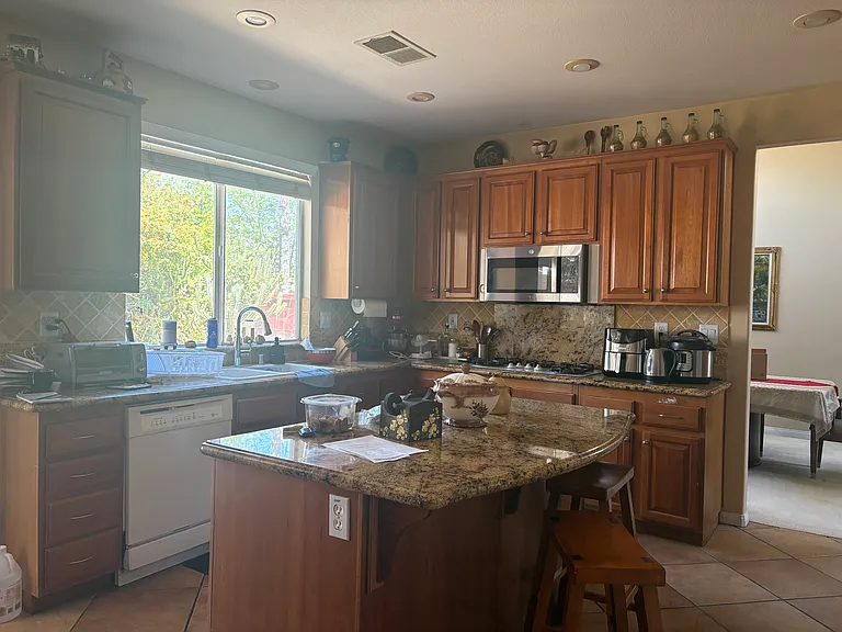 26550 Hummingbird Ct — Photo 8