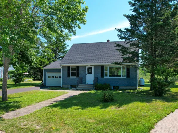 22 Navy Drive, Winter Harbor, ME 04693