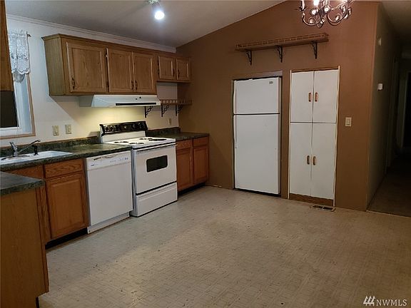 3rd image of 335 N Georgia Ave