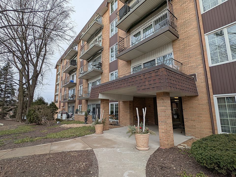 1st image of 445 N Park Blvd APT 4E