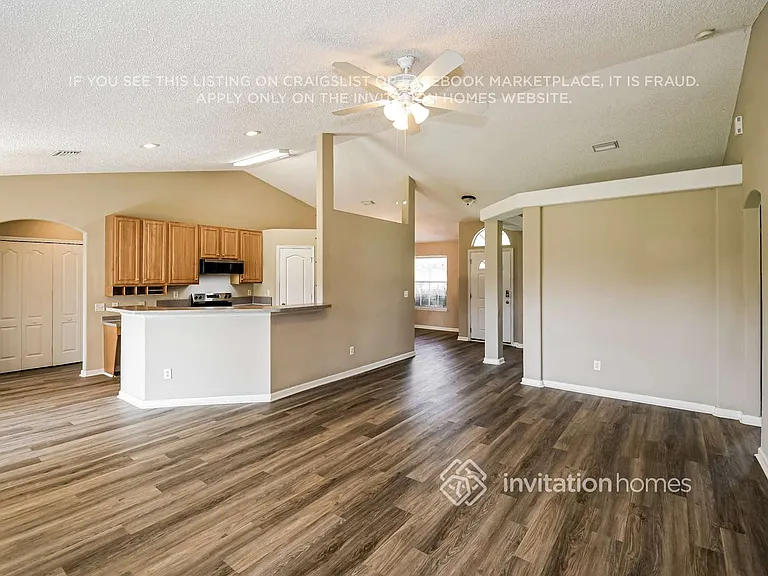 6886 Wall Springs Dr — Photo 4