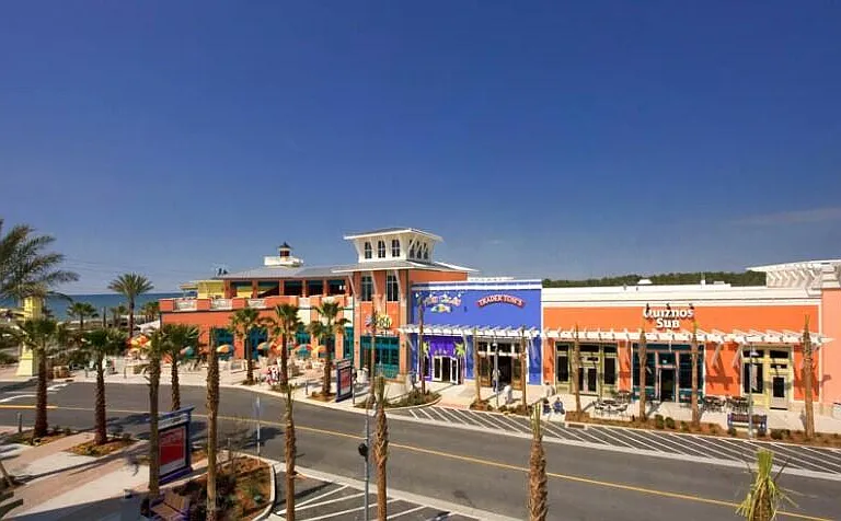 Walk to Pier Park