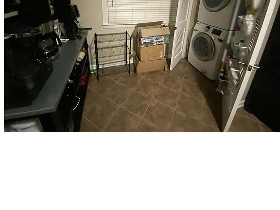 5th image of 1720 Donlee Dr #1720