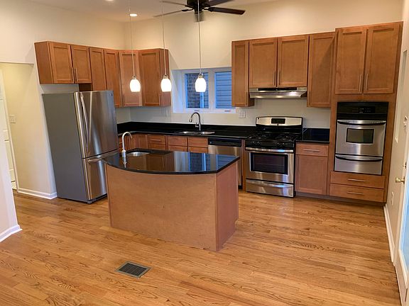 Granite. Stainless. Hardwood.