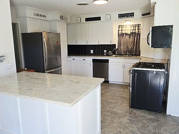 2nd image of 7064 Choupique Rd
