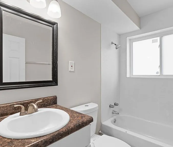 2 Bruce Dr #3 — Photo 18