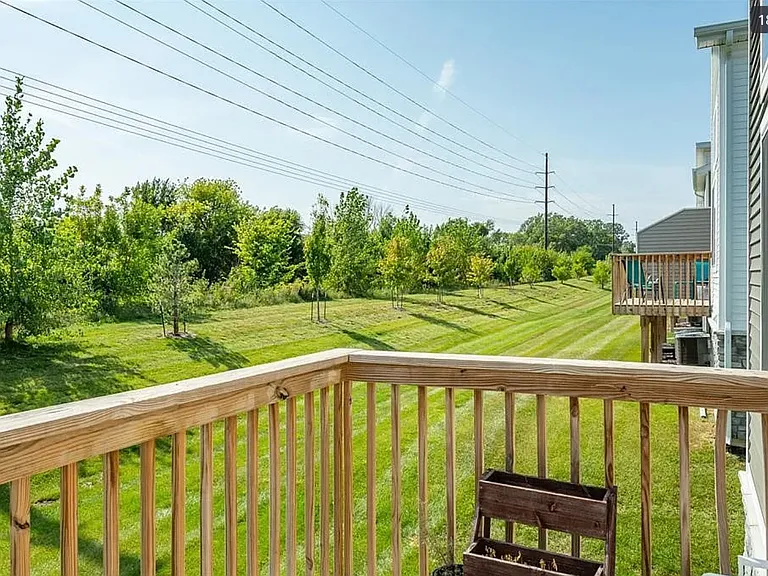 9656 Heightsview Dr — Photo 19