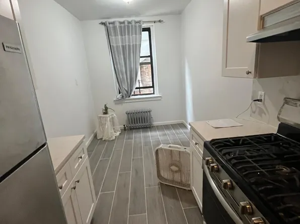 570 Westminster Road image 14 of 15