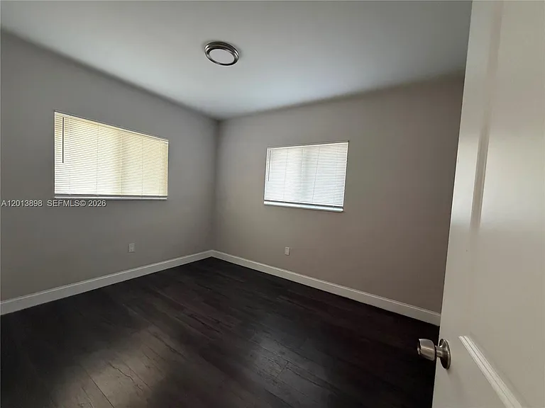 2241 N 62nd Ave — Photo 12