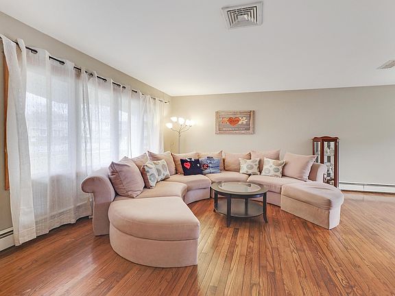 2nd image of 10535 S Sun Valley Ct