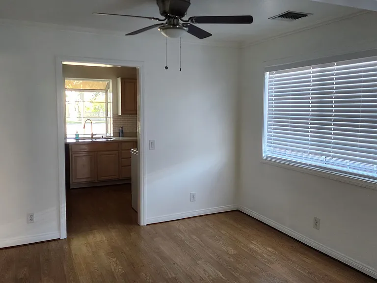7740 Tampa Ave — Photo 10