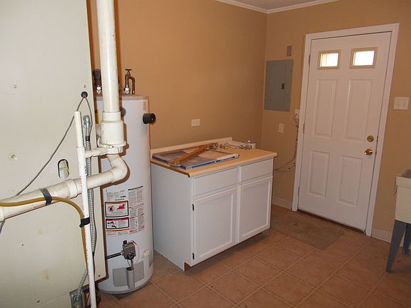 5th image of 122 Nanti St
