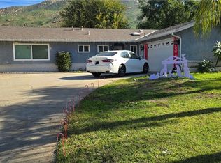 240 E Shady Grove Dr, Riverside, CA 92507