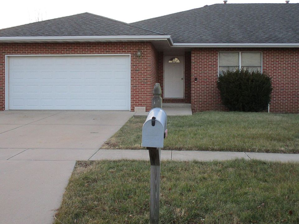 1st image of 1610 Schubert Dr