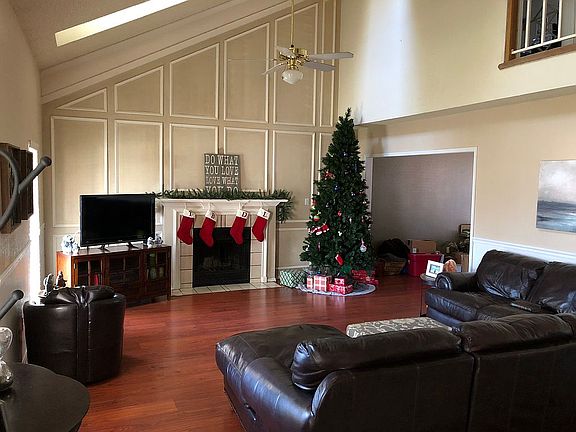 2nd image of 4364 Bradford Dr