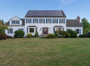 17 Litton Rd, Flemington, NJ 08822