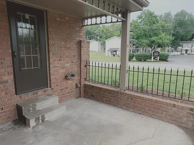 301 Hickory Pl — Photo 41