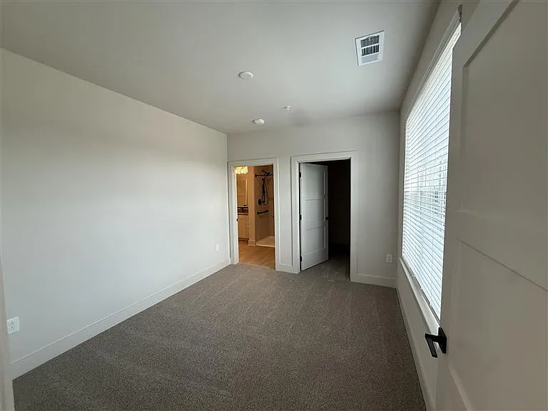 District on the Etowah Apartments — Photo 1511