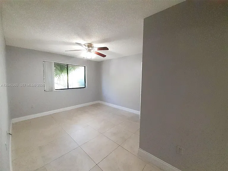 8407 Coral Lake Mnr #8407 — Photo 15