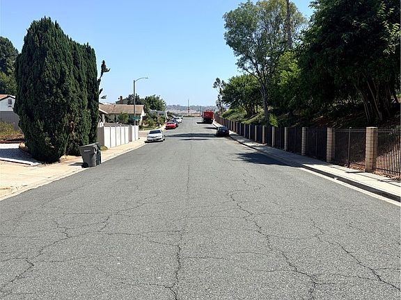 3rd image of 321 Sacramento Ave