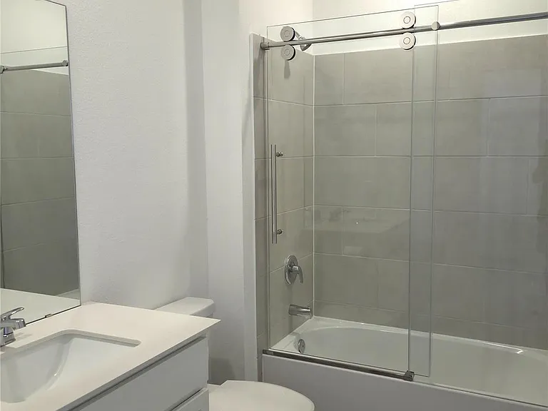 6511 Silver Emperor Ln — Photo 28