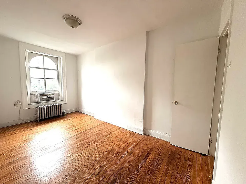 25 Willow Pl #2