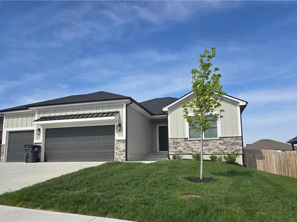 604 SW Meadowood Dr, Grain Valley, MO 64029
