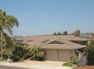 654 E Circle Dr, Solana Beach, CA 92075