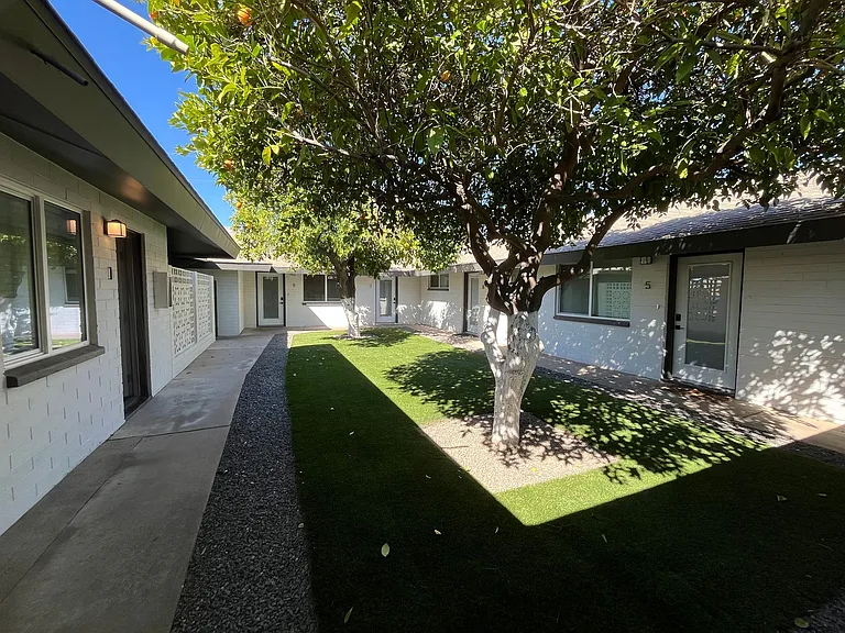 2302 N 29th Pl — Photo 41