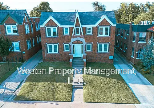 711 NW 30th St #4 Photo 1