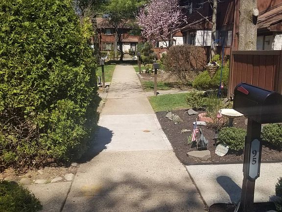 2nd image of 95 Pierpont Pl