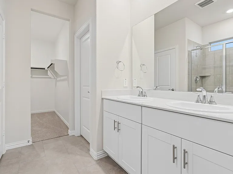 702 Dotty Dr — Photo 15
