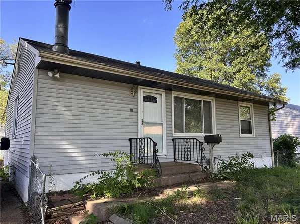 215 Midlothian Rd, Saint Louis, MO 63137