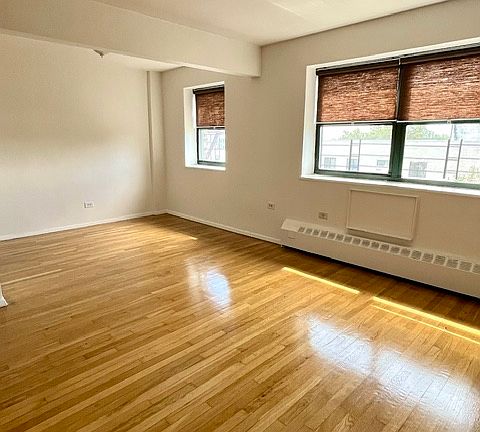 2nd image of 149-45 Northern Blvd #4W