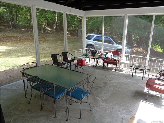2nd image of 18 Overlook Ave