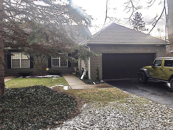 2nd image of 1240 Honan Dr