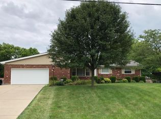 8624 Meadow View Dr, West Chester, OH 45069