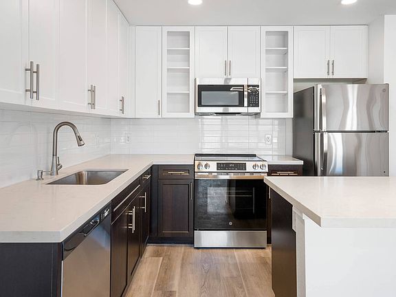 4th image of 1002 N 4th St #2-114