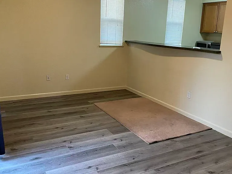 2902 Bonds Ln — Photo 11