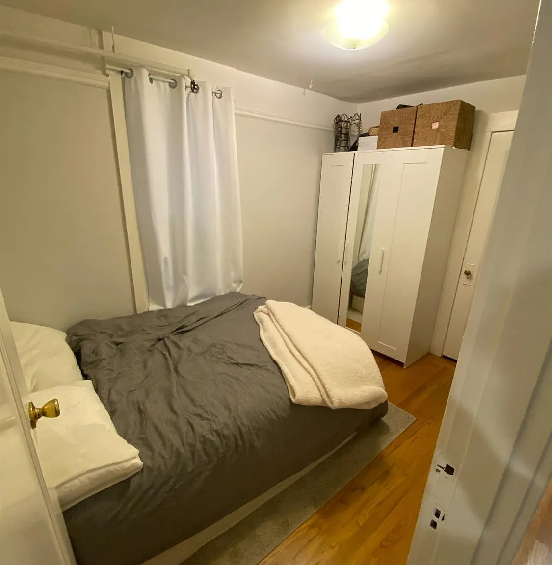 2 bed, 1.0 bath, 650 sqft, $3,500 — Photo 3
