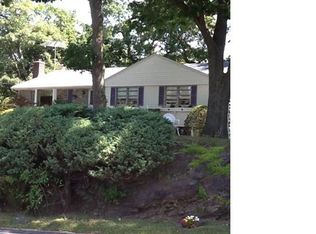 95 Juniper Hill Rd, White Plains, NY 10607