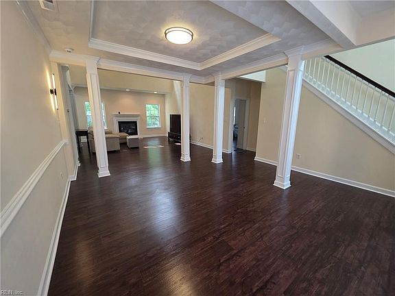 4th image of 897 Lym Dr