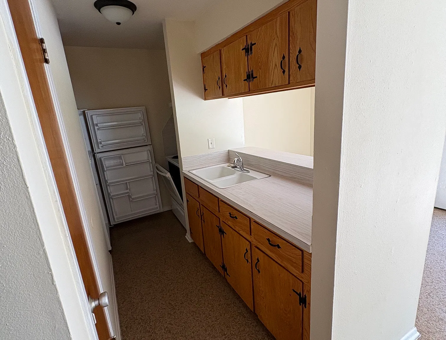 2 bed, 650 sqft, $900 — Photo 4