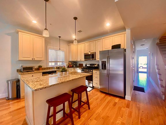 2nd image of 84 Denworth Bell Cir