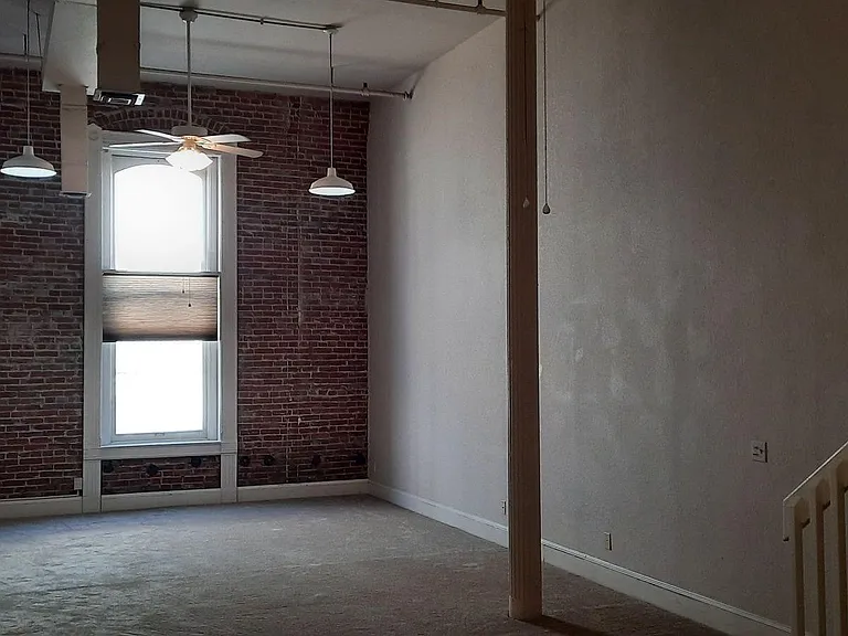 224 N 4th St #303 — Photo 5