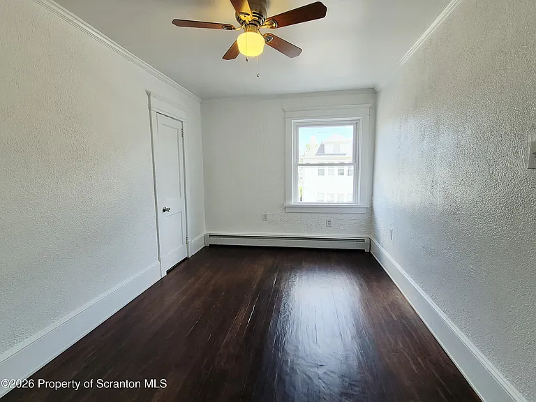 215 Taft St #2 — Photo 8