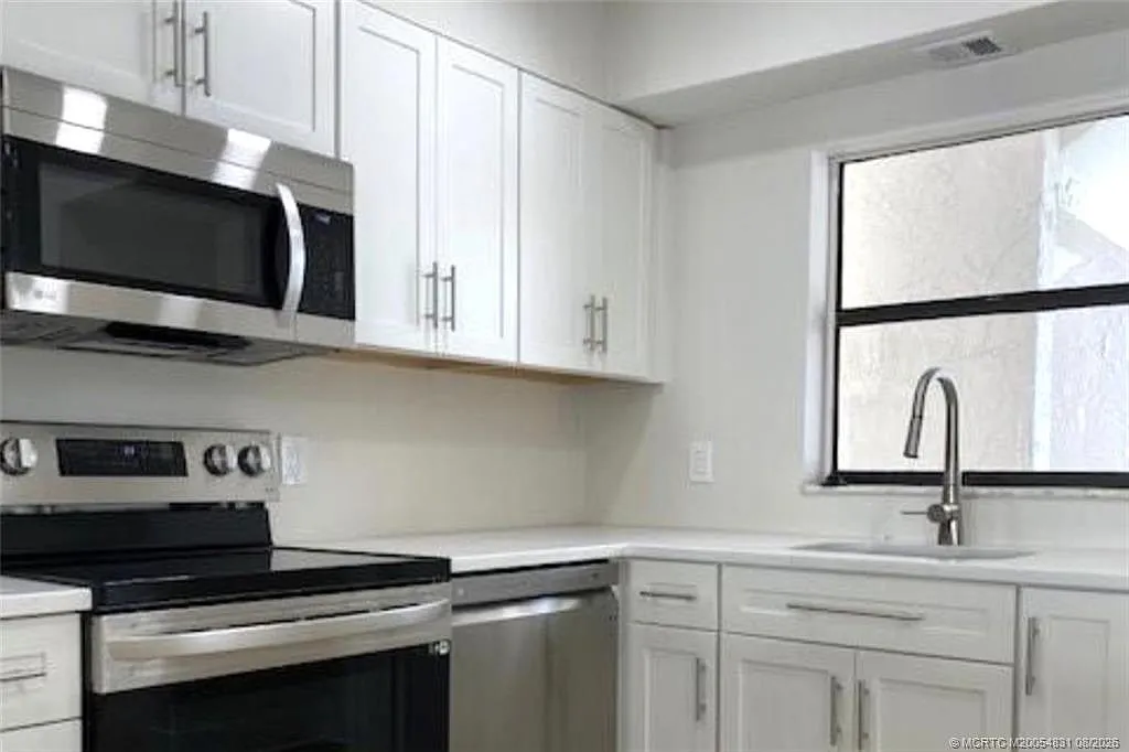 2 bed, 2.0 bath, 1125 sqft, $2,400 — Photo 4