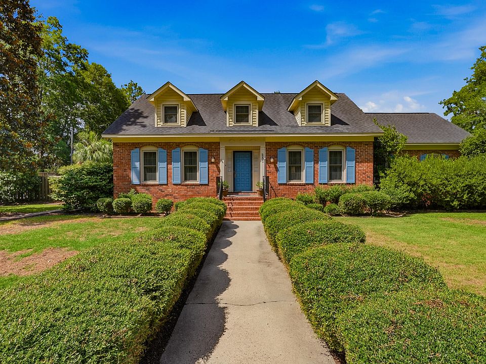 1st image of 255 Longleaf Dr